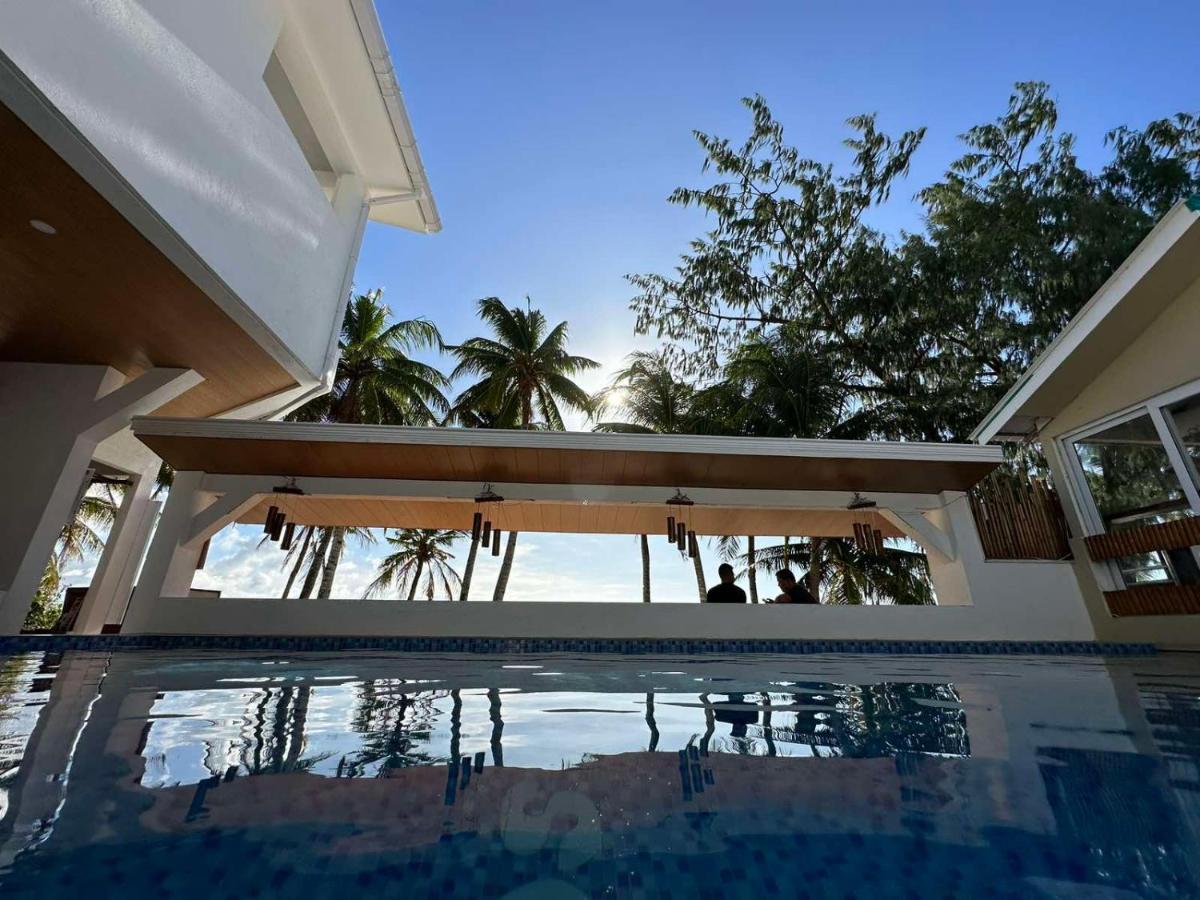 Calypso Beach And Dive Resort Manoc-Manoc Экстерьер фото
