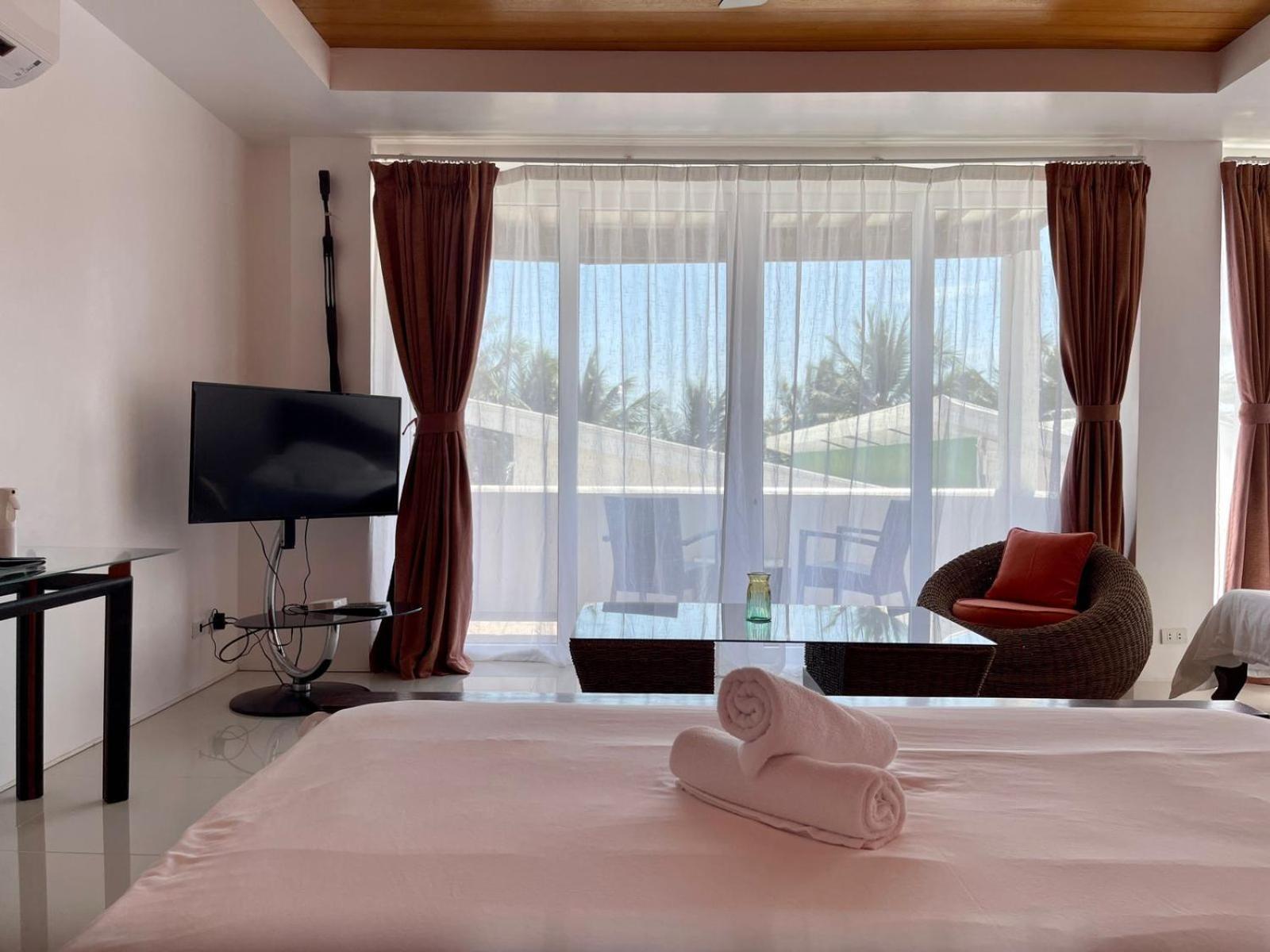 Calypso Beach And Dive Resort Manoc-Manoc Экстерьер фото