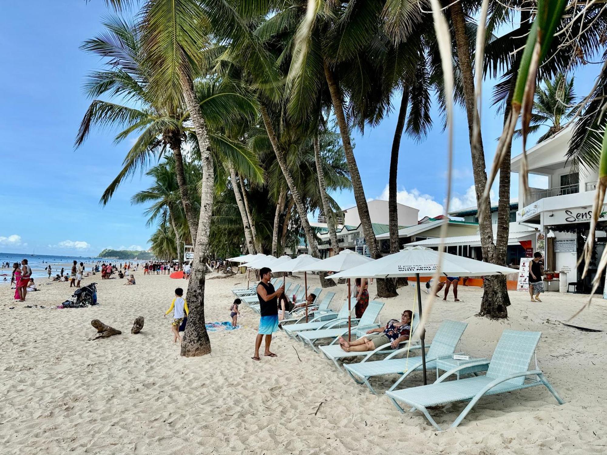 Calypso Beach And Dive Resort Manoc-Manoc Экстерьер фото