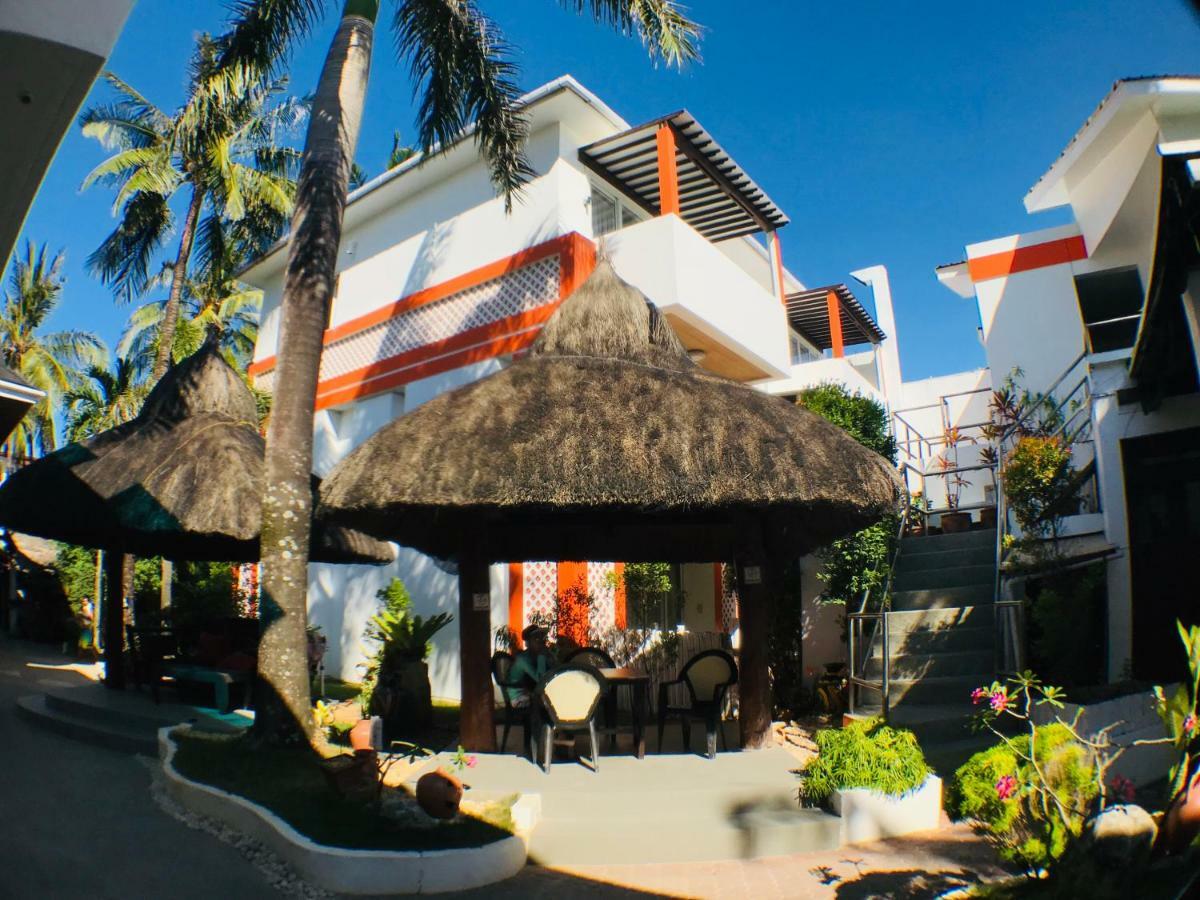 Calypso Beach And Dive Resort Manoc-Manoc Экстерьер фото